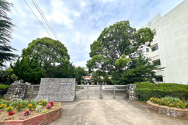 習志野市立袖ケ浦西小学校（約328m）