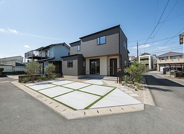 【外観】 建物完成しました! 2025年12月4日撮影 ※外構はイメージです。