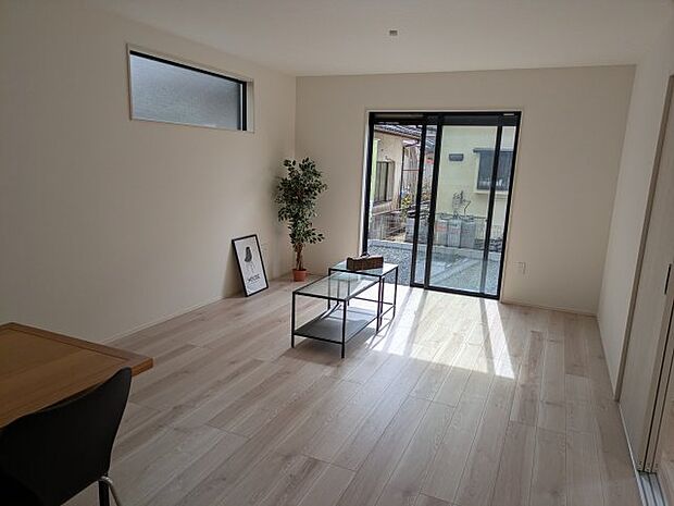 【居間・リビング】1号棟