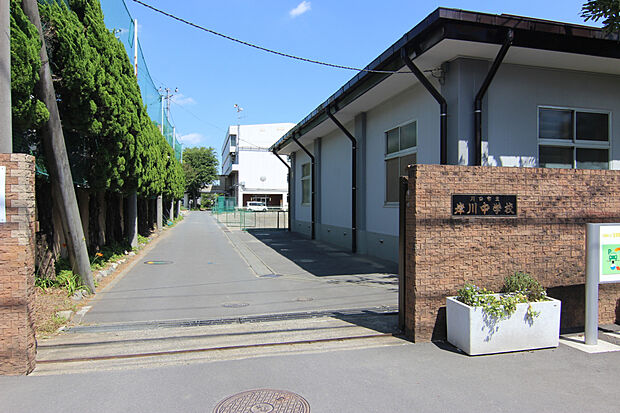岸川中学校（約840m）