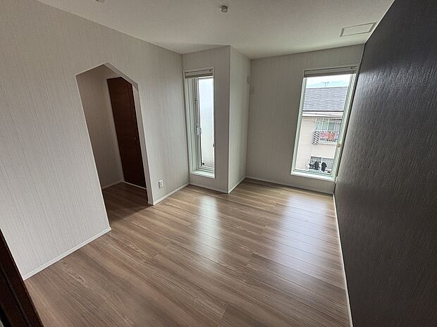 【主寝室】2.25帖のウォークインクローゼット併設の主寝室(5.5帖)