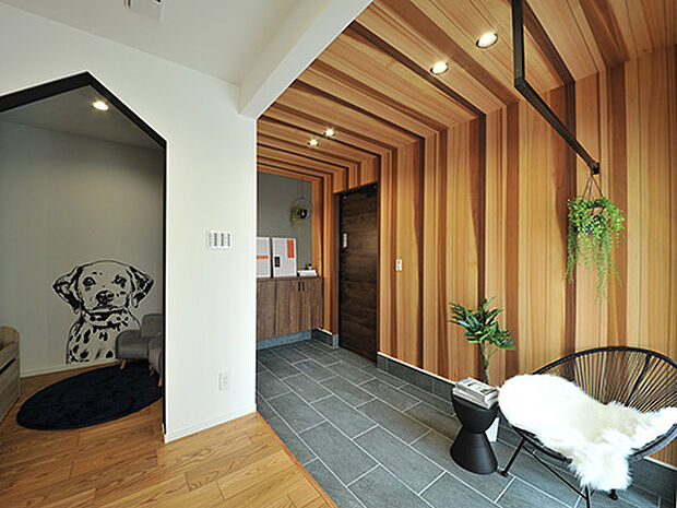 【【プラン例】】リビングに隣接する土間。お気に入りの自転車を飾ったり、椅子に座ってのんびりした時間を過ごしたりと、おしゃれな日々をお送り頂けます。