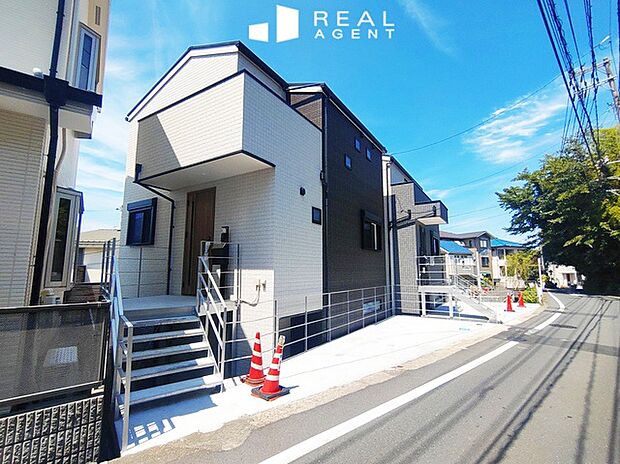 『現地外観』
大船駅徒歩約15分！交通・生活利便性に優れた住環境。大船駅直結のショッピングモールもございます♪