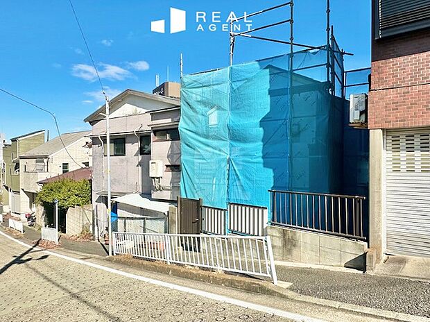 【現地前面道路】現地までのアプローチをしっかりとご説明させて頂きます。お車と徒歩のアプローチをご一緒しますので、なんなりとご質問下さい♪