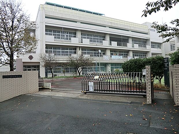 横浜市立錦台中学校（約850m）