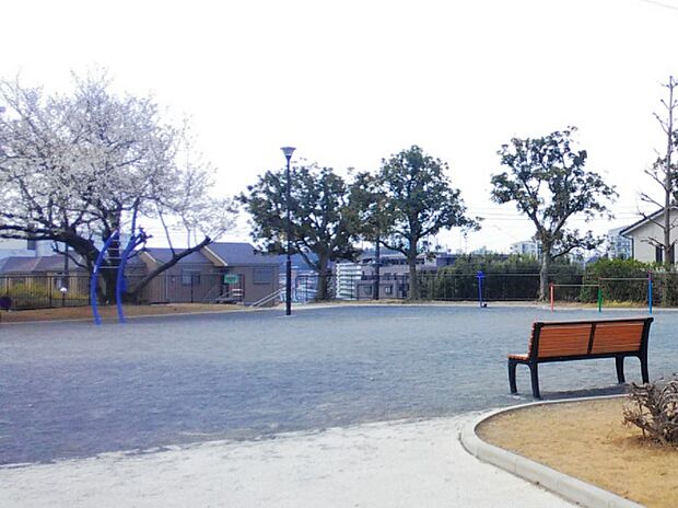 名瀬下第三公園(約290m)