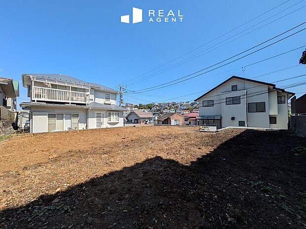 【現地撮影】スペースも十分な南庭もございます。ワンちゃんとの暮らしも豊かになります。