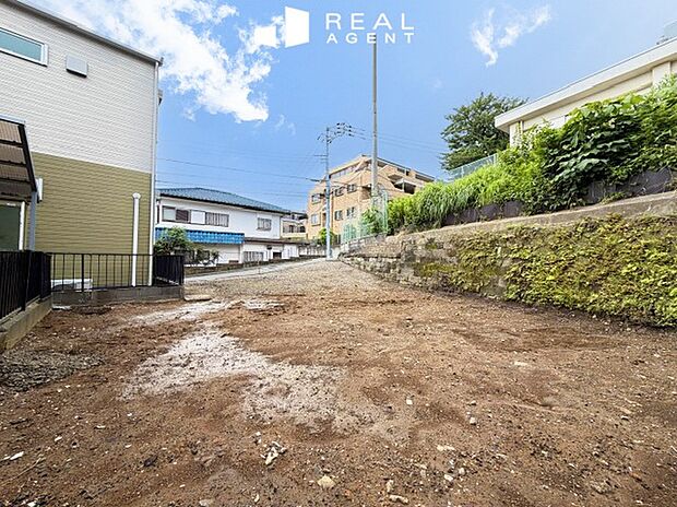 【現地外観写真】東神奈川駅まで徒歩約9分!横浜駅、川崎駅、都心方面へもアクセスがスムーズ◎東横線、京急線、JR京浜東北線、3沿線利用可能な便利な立地!