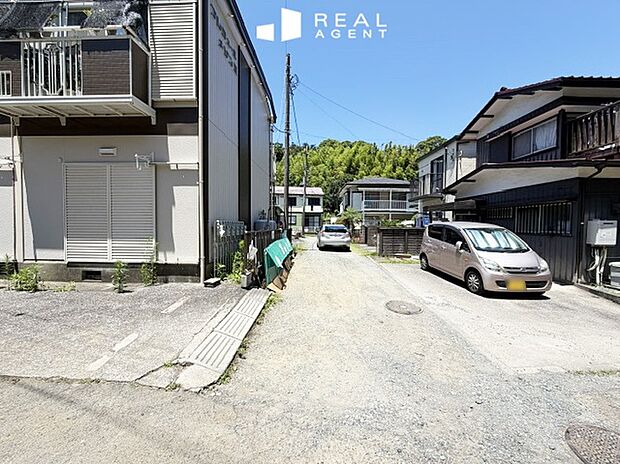 【 現地前面道路】現地までのアプローチをしっかりとご説明させて頂きます。お車と徒歩のアプローチをご一緒しますので、なんなりとご質問下さい♪