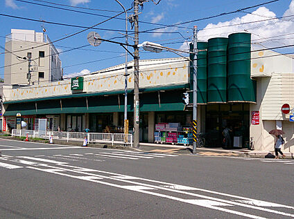 Fuji伊勢町店 200ｍ