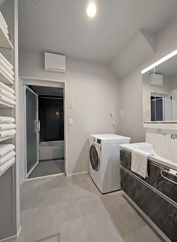 【洗面脱衣室】※家具はCGです