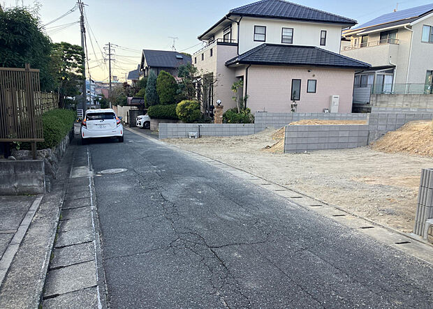 【現地写真　2025年11月中旬】完成予定　2026年3月上旬