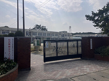 志賀中学校 1900m