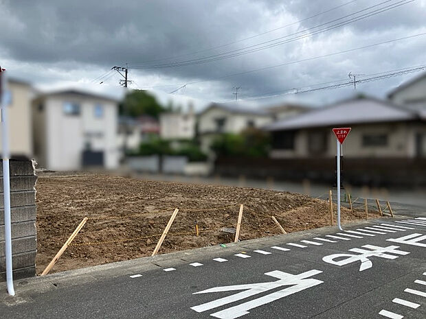 【現地写真】撮影時:2026年6月下旬建物完成予定:2026年11月上旬