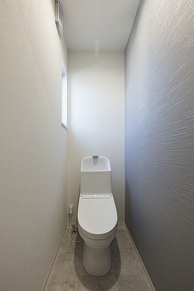 (3)2階トイレ/6号地モデルハウス