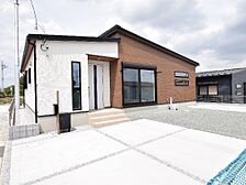 ＜高崎市金古町＞コンビニまで徒歩9分、金古小学校・中央中学校エリアの自然豊かな住環境