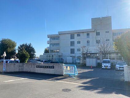 深谷小学校 約670ｍ(徒歩９分)