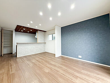 【１階：15.6帖LDK】 