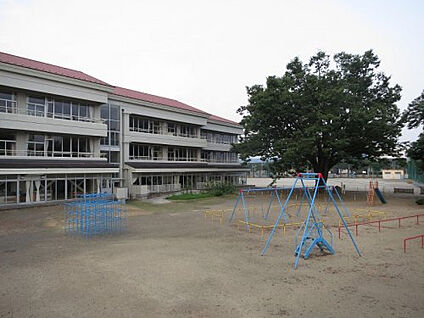 足利市立けやき小学校 約680m(徒歩9分)