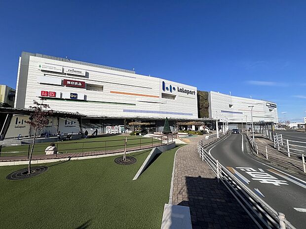 ららぽーと富士見（約1,600m）