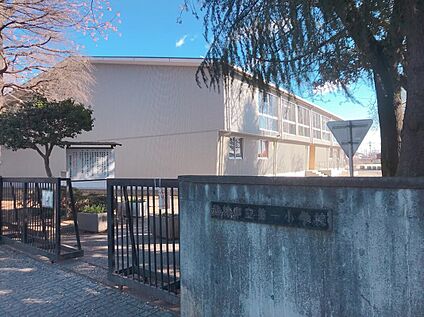 館林市立第一小学校 650ｍ～680ｍ(徒歩9分)