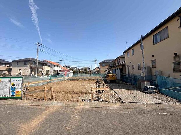 【【4号棟　現地写真】】西側、幅6ｍの公道に接道しています。約43坪のゆとりある広さの敷地です！（2026.3.15撮影）