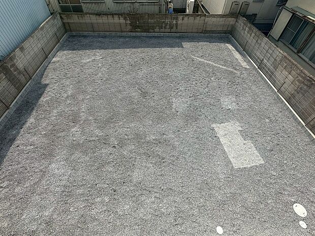 【【南庭】 】南側の広い専用庭です。お友達を招いてのバーベキューやお子様のプールも安心して楽しめます♪