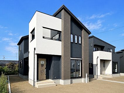 【7号棟　外観】