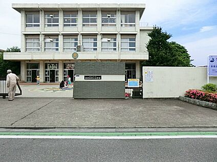 赤見台第二小学校 約260m～290m(徒歩約4分)