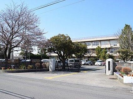 熊谷市立熊谷西小学校 約930m(徒歩約12分)