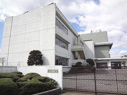 佐野市立田沼東中学校 約630m(徒歩8分)