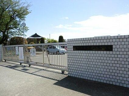 伊勢崎市立第四中学校 約930m(徒歩約12分)