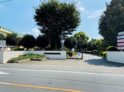 南中学校 約670ｍ(徒歩9分)