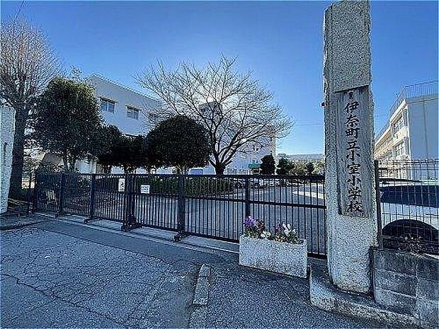 小室小学校