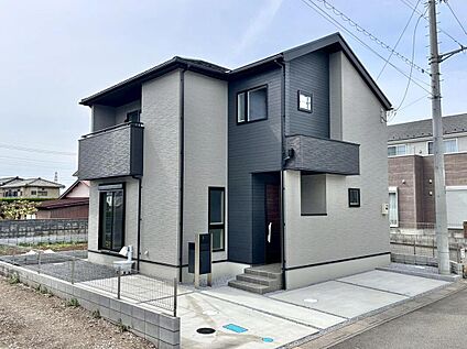【4号棟　外観】