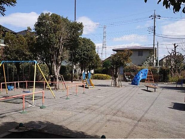 東部公園（約150m）