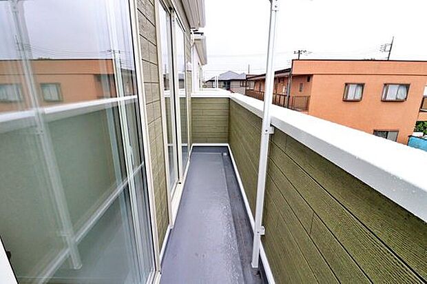 【バルコニー】南面にバルコニーを配置しました!これなら、洗濯物も早く乾きそうですね♪
