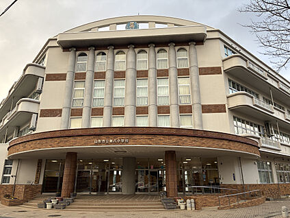 山形市立第六小学校 現地から1930m～1950m。(徒歩25分。(最長))