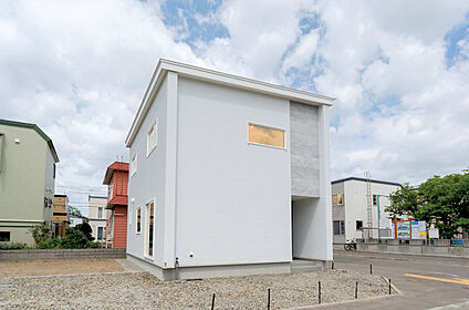 外観写真(ななめ)