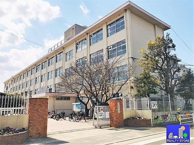 福岡市立弥永西小学校(約150m)