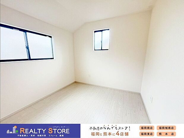 【室内】自然光が差し込む明るいお部屋♪自分だけの空間でゆったりくつろぐリラックスタイム♪