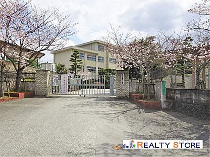 福岡市立老司中学校 850m