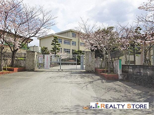 福岡市立老司中学校（約1,500m）