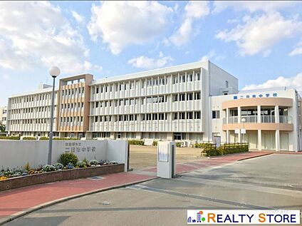 筑紫野市立二日市中学校 850m