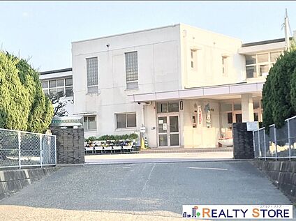 太宰府市立水城西小学校 1100m