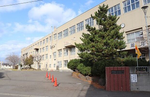 富丘小学校(2025年11月撮影)