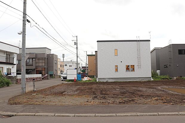 【区画2】北西側から撮影：169.82m2(51.37坪)の角地（2026年8月撮影）