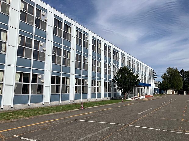 緑南中学校まで徒歩20分(2025年10月撮影)