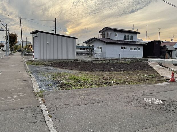 【北から撮影】218.31m2(66.03坪)の角地(2025年11月撮影)