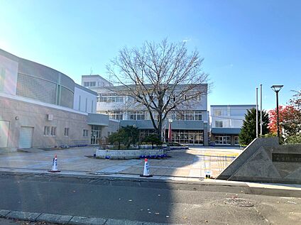 札苗緑小学校 徒歩6分